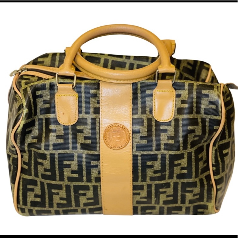 Authentic 💯 Vintage Fendi Bag